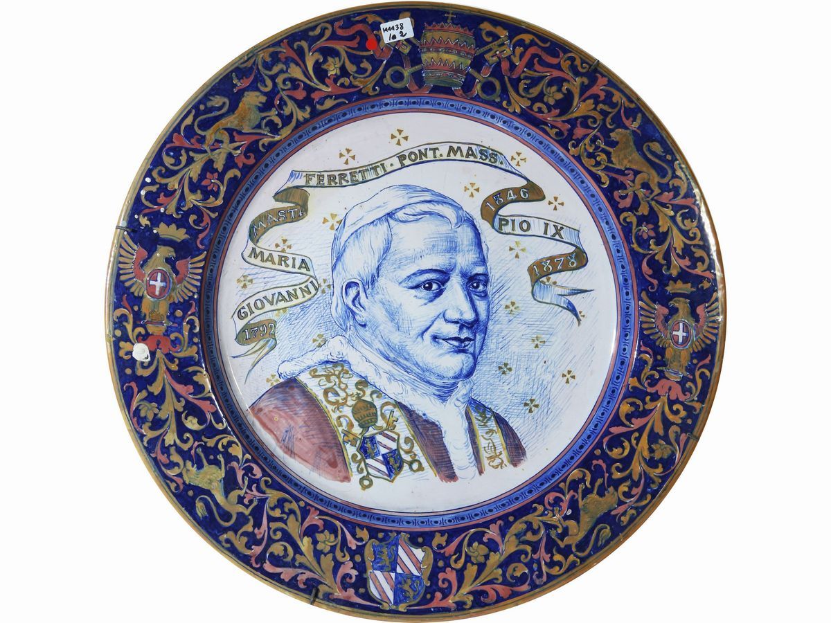 Due Piatti da Parata in Terracotta Smaltata