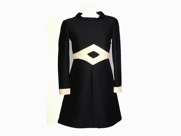 Black and white crêpe mini dress  (Sixties)  - Auction Vintage Clothes and Accessories - Maison Bibelot - Casa d'Aste Firenze - Milano