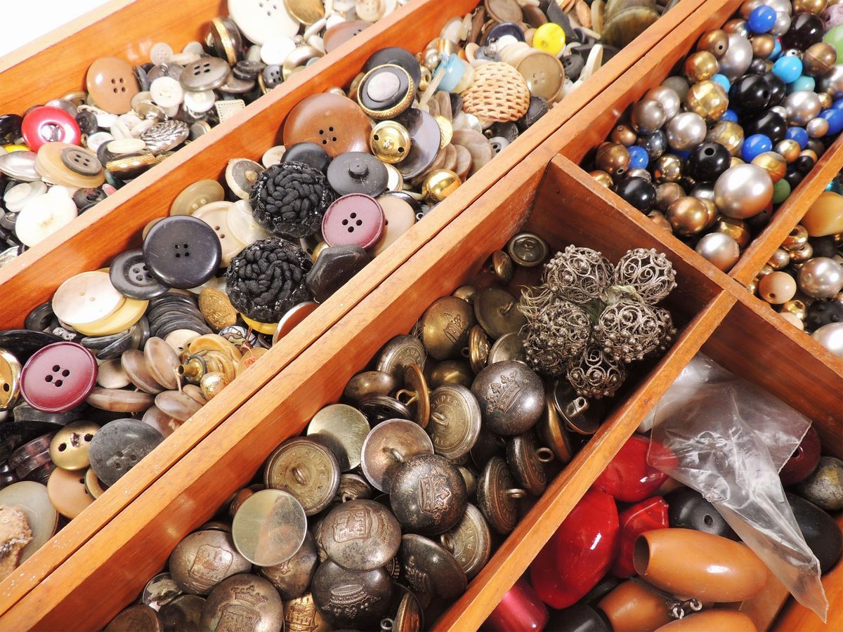 Lotto di Bottoni, Collane e Componenti per Bijoux