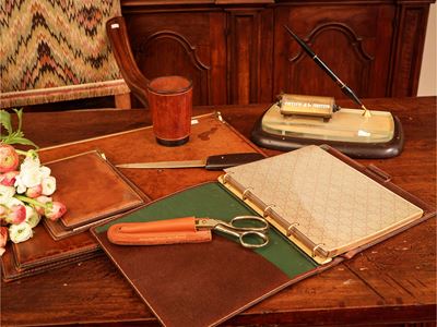 Lotto di Accessori da Scrivania, Gucci