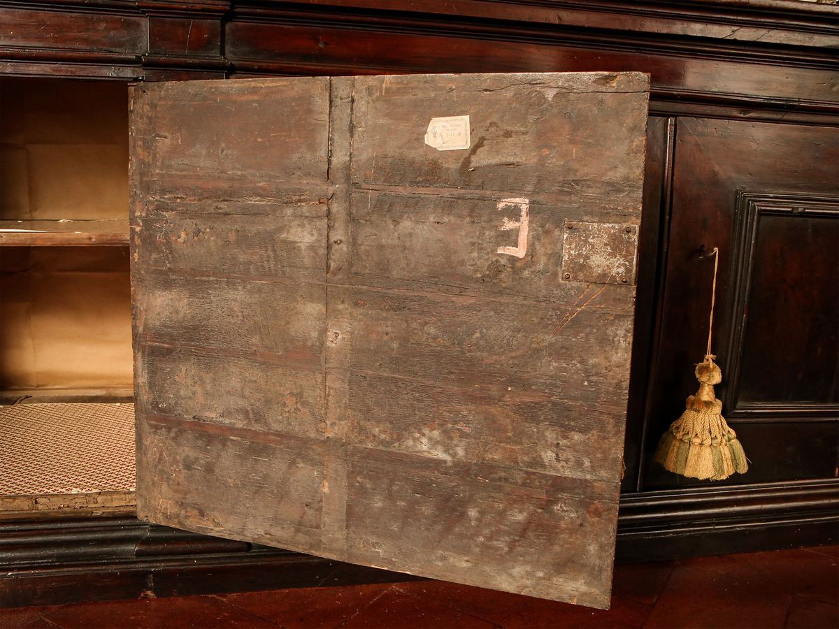 Grande Credenza in Noce