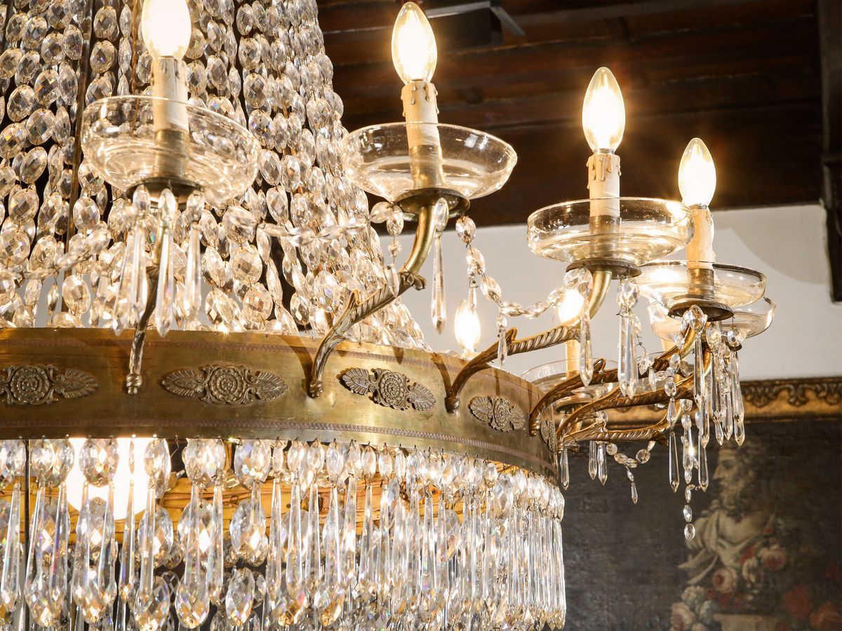 Monumentale Lampadario a Paniere in Bronzo Dorato e Cristallo