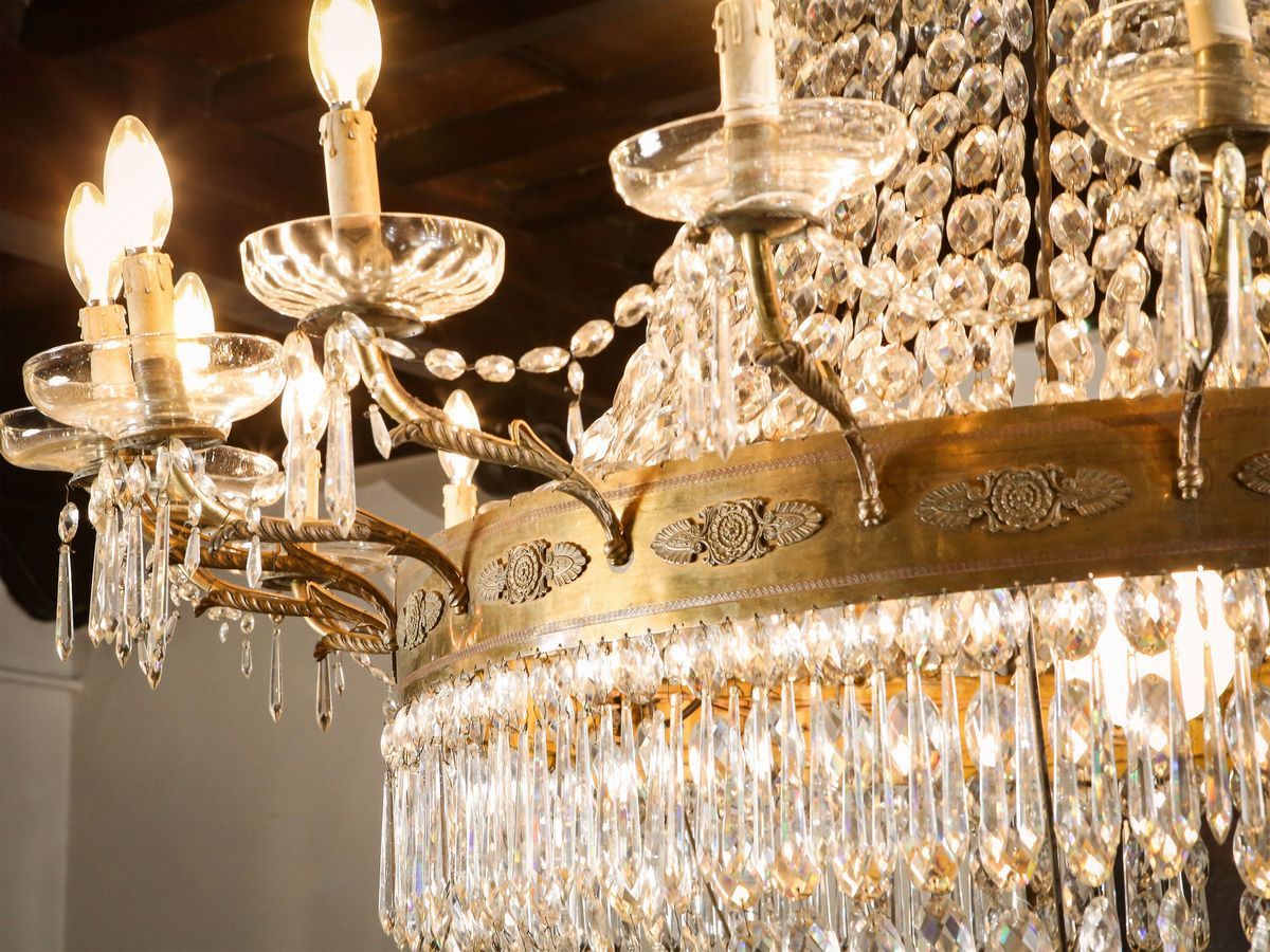 Monumentale Lampadario a Paniere in Bronzo Dorato e Cristallo