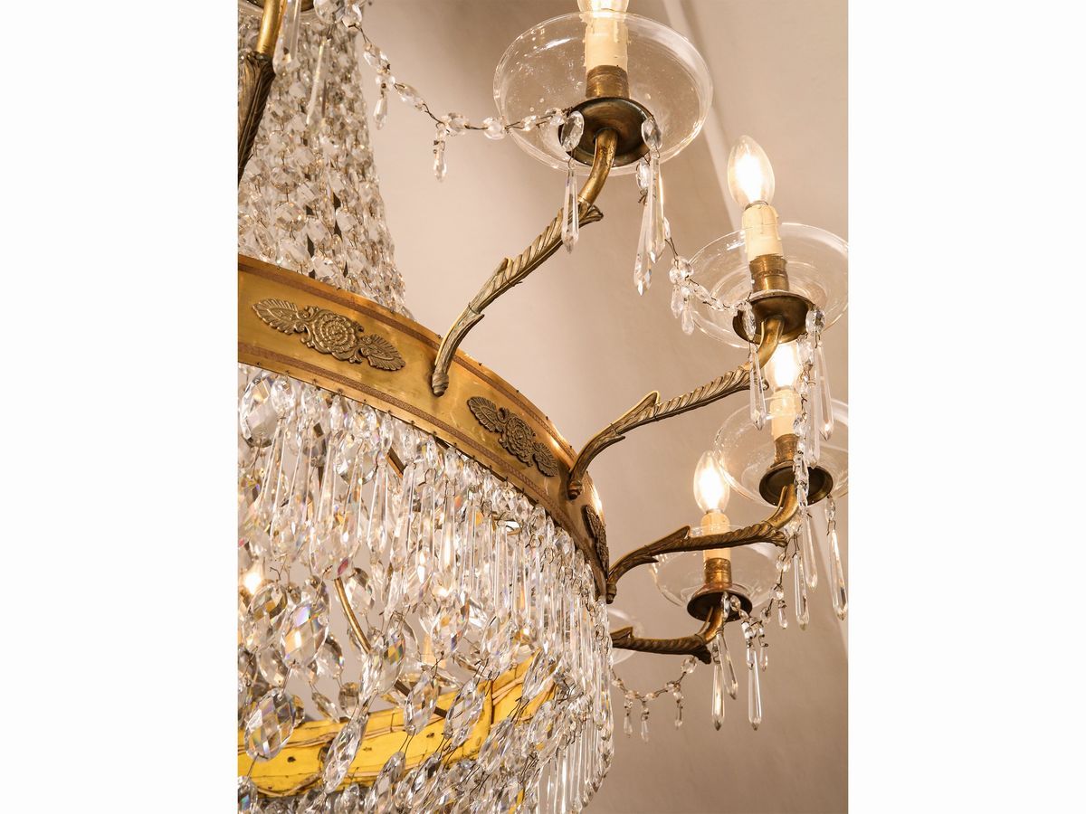 Importante Lampadario a Paniere in Bronzo Dorato e Cristallo