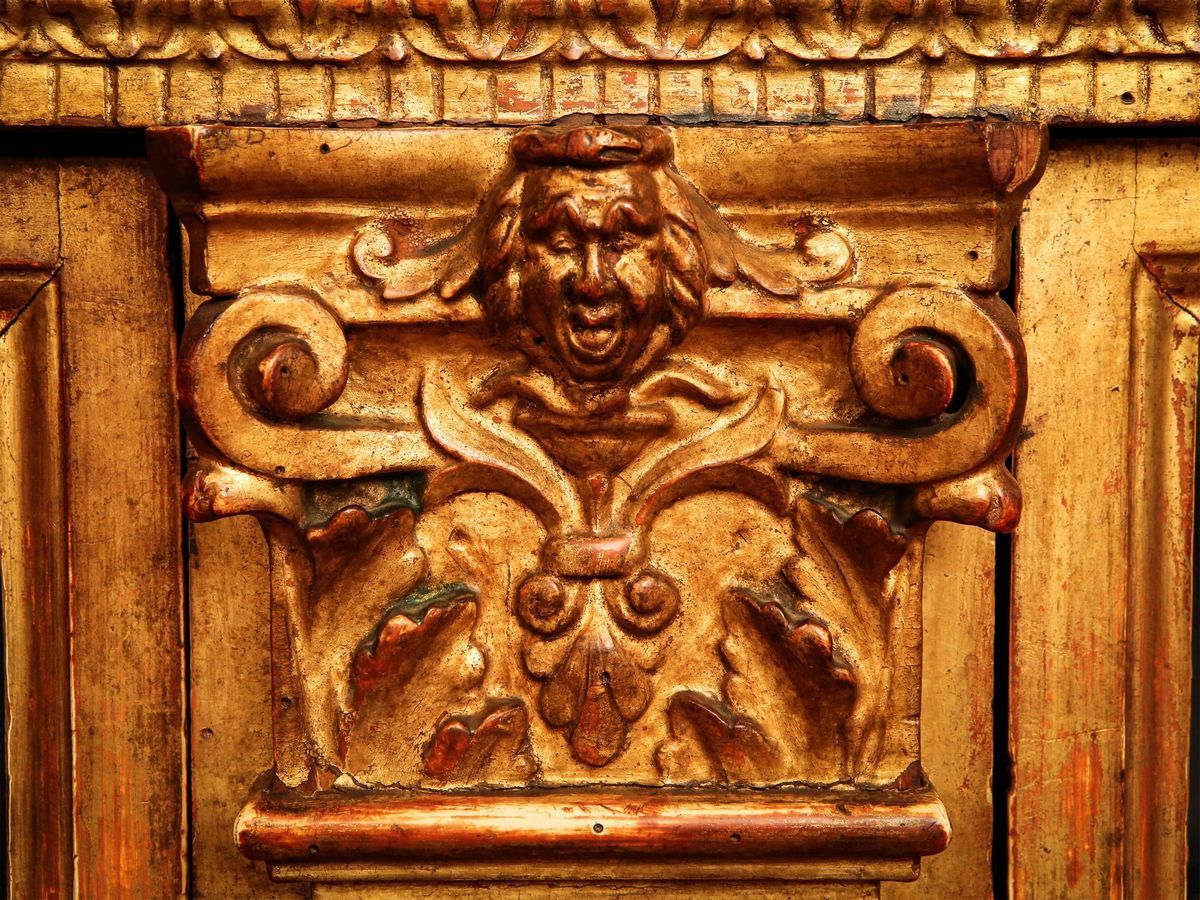 Libreria in Legno e Pastiglia Dorata