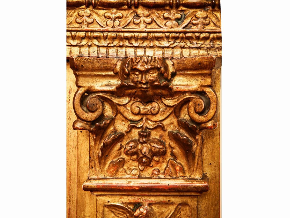Libreria in Legno e Pastiglia Dorata