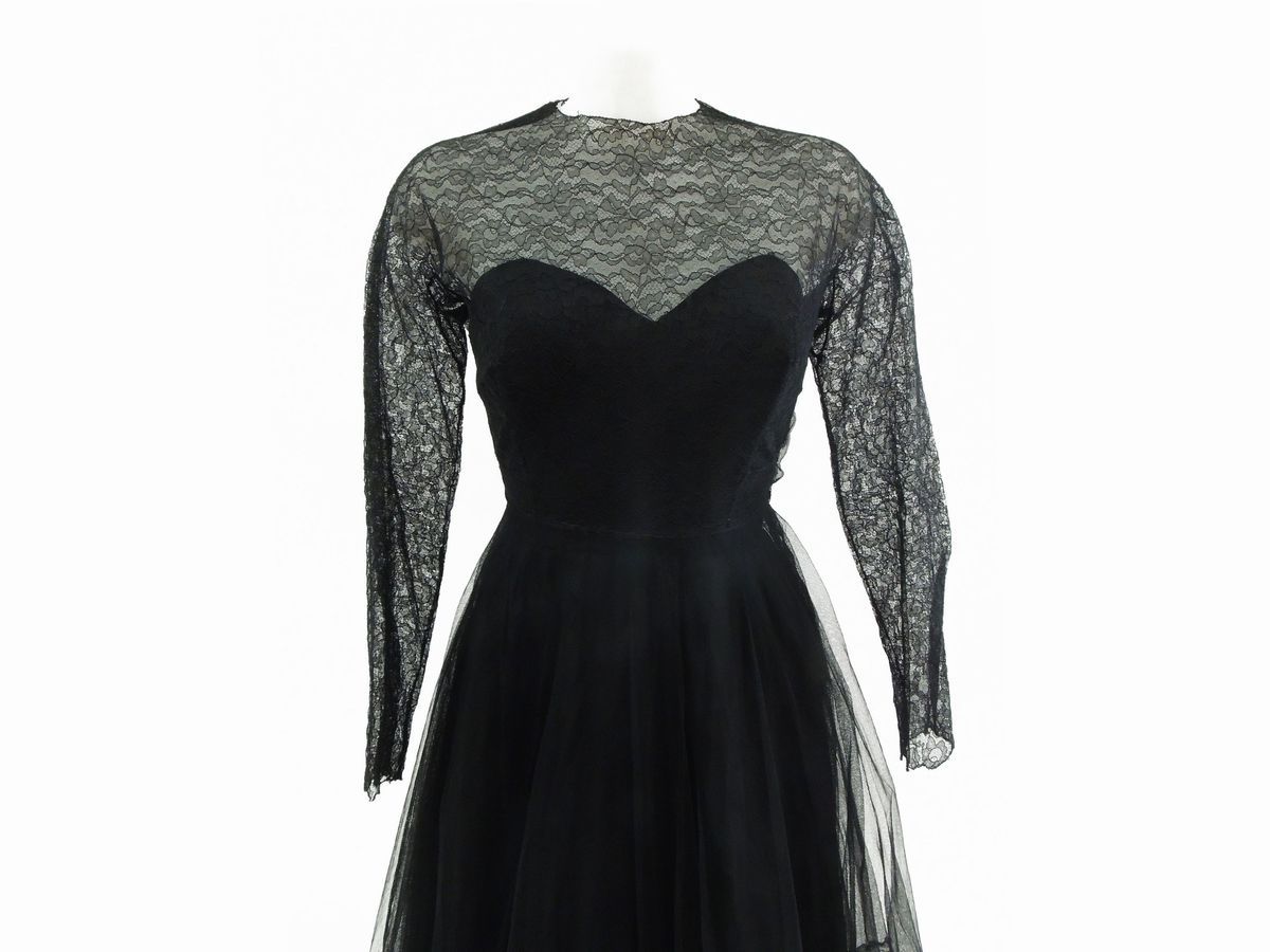 Abito in Pizzo Nero