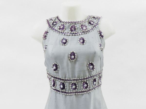 Evening tailored dress in lilac shantung