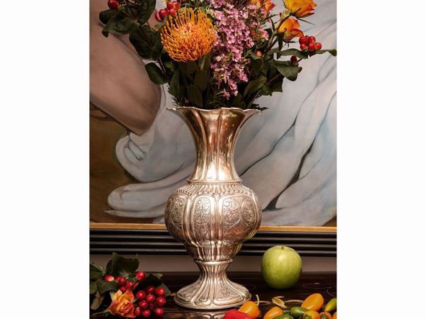 Baluster vase in silver