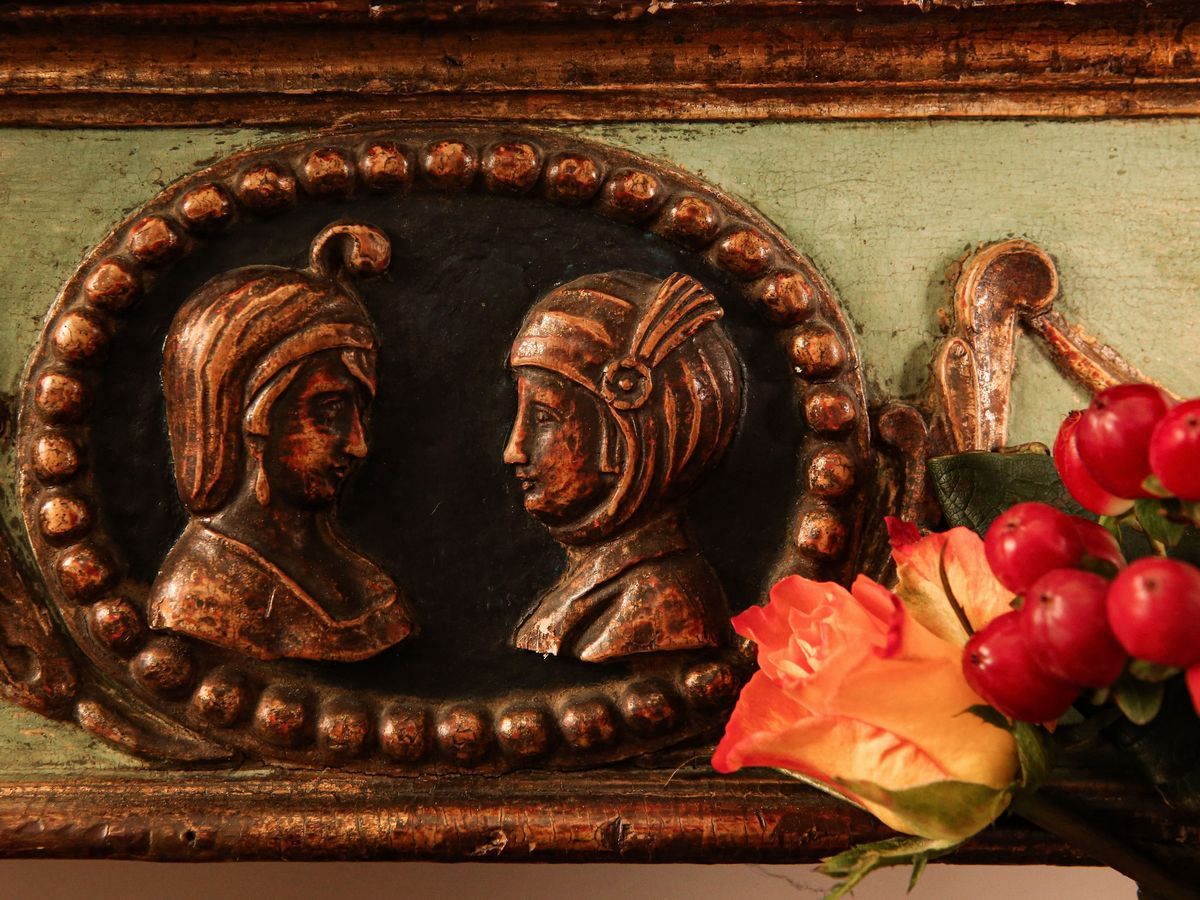 Console in Legno Laccato Verde Acqua e Lumeggiato in Oro