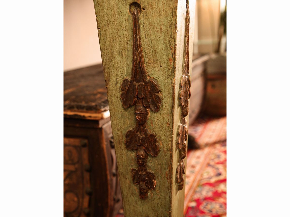 Console in Legno Laccato Verde Acqua e Lumeggiato in Oro