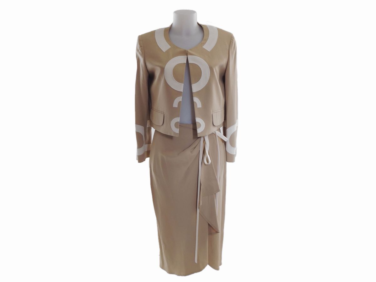 Tailleur, Moschino