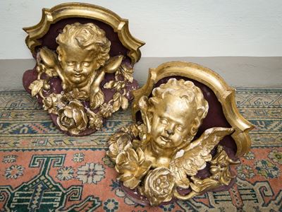 Coppia di Mensole in Legno Intagliato e Dorato