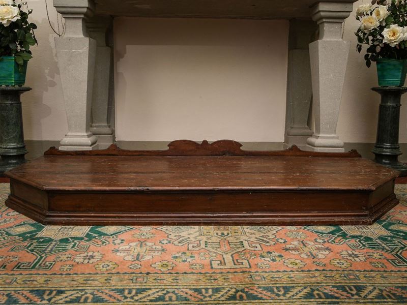 Pedana D'altare in Noce