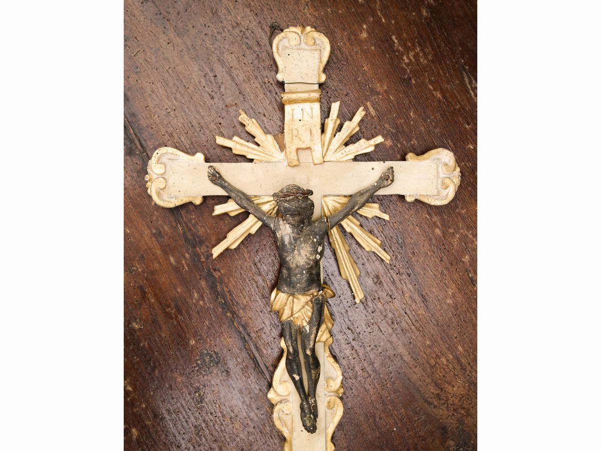 Crocifisso in Legno Patinato e Dorato