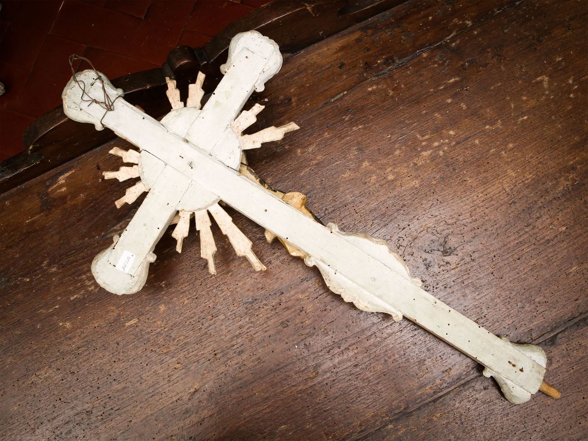 Crocifisso in Legno Patinato e Dorato