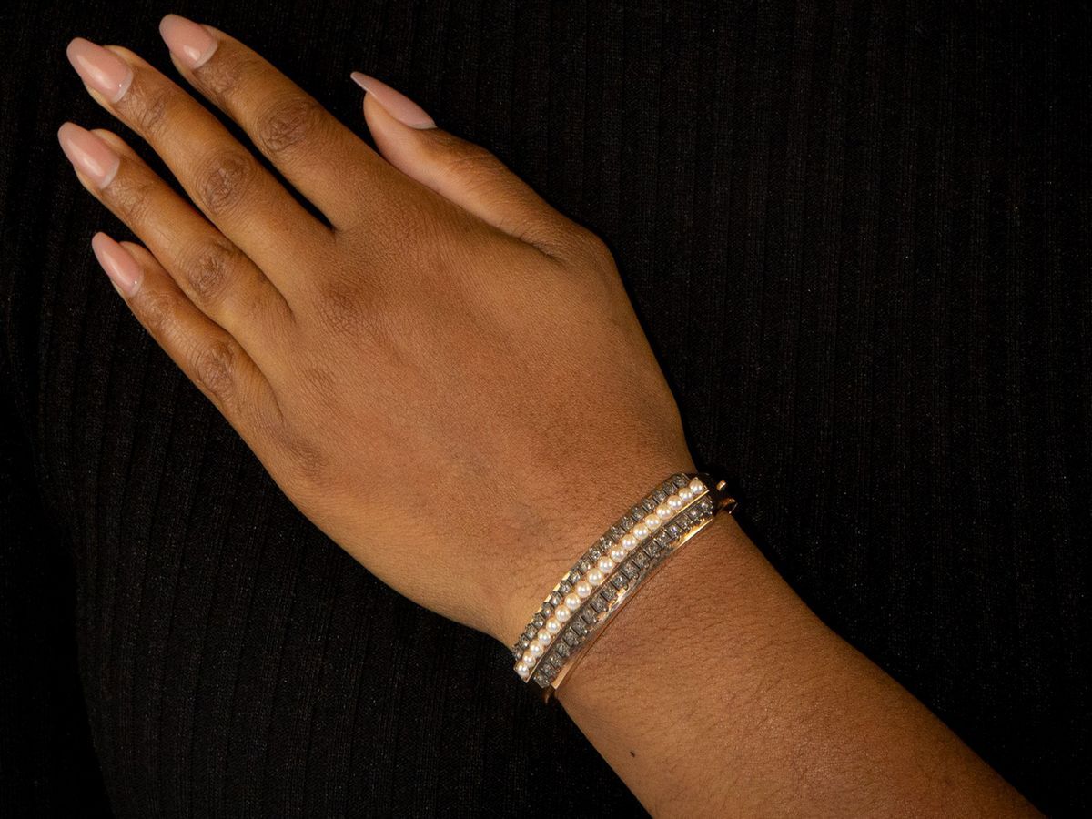 Bracciale Rigido in Oro Rosa e Argento con Diamanti e Perle Coltivate