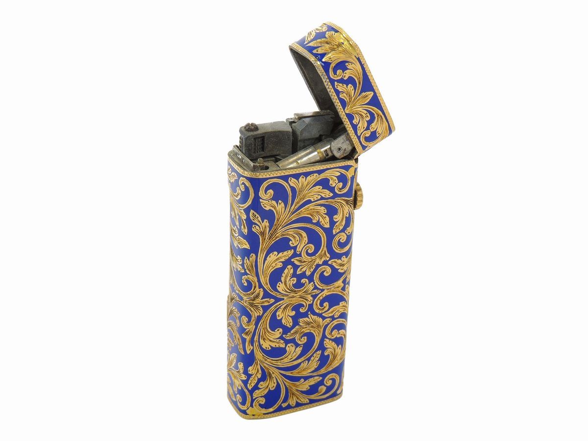Accendino Laminato in Oro Giallo e Smalto Blu