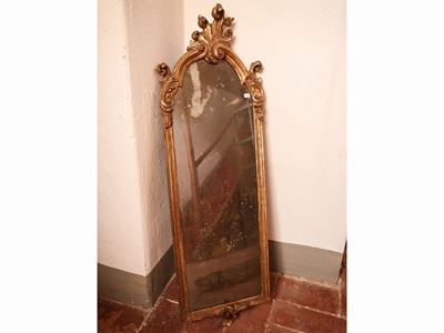 Coppia di Specchiere a Ventola in Legno Intagliato e Dorato
