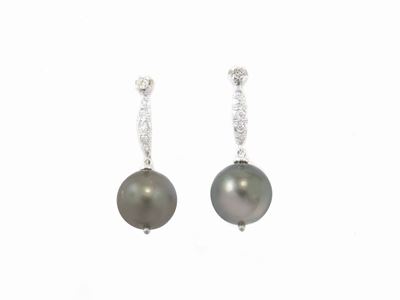 Orecchini Pendenti in Oro Bianco con Diamanti e Perle Coltivate Tahiti