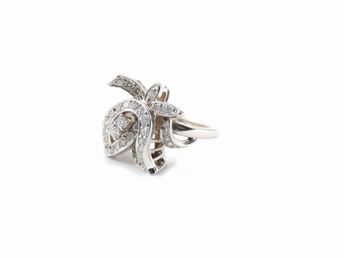 Anello in Oro Bianco con Diamanti