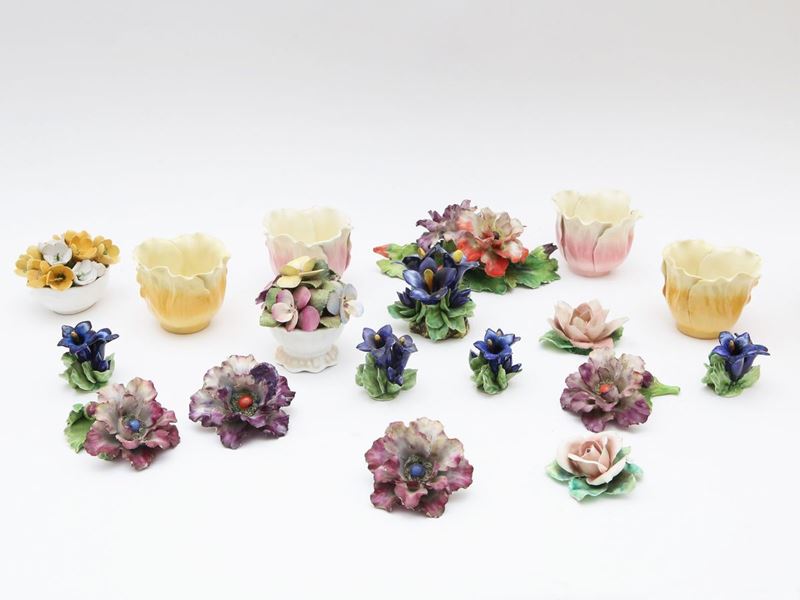 Assoritmento di Segnaposto Floreali in Porcellana