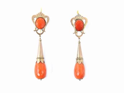 Orecchini Pendenti in Oro Rosa a Basso Titolo con Coralli Rosso Arancio