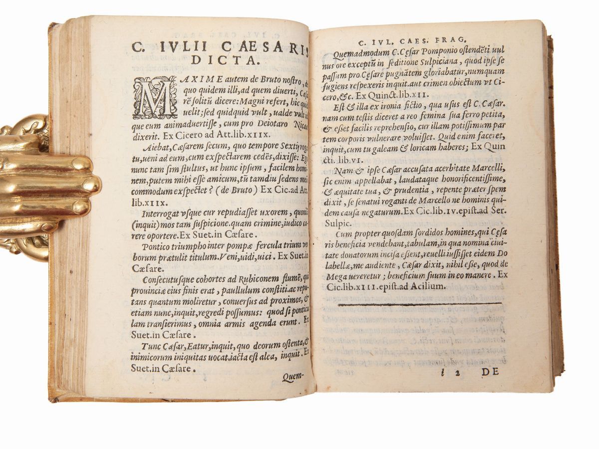 C. Iulii Caesaris Commentarij Ab Aldo Manutio Emendati Et Scholiis Illustrati