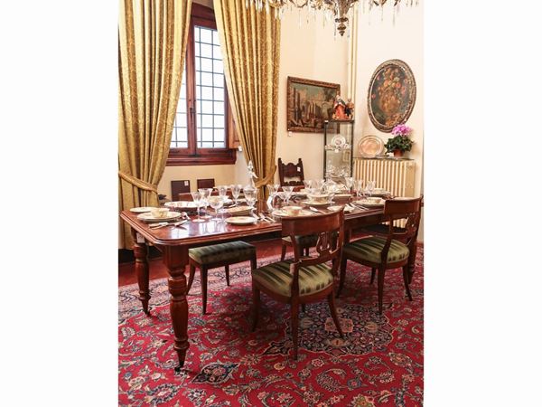 Large dining table in polished oak  (England, first half of the 20th century)  - Auction Furniture and Paintings from the Gamberaia Castle in Florence - Maison Bibelot - Casa d'Aste Firenze - Milano