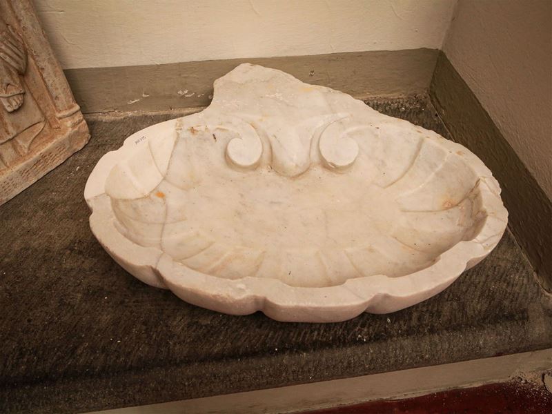 Acquasantiera in Marmo Bianco