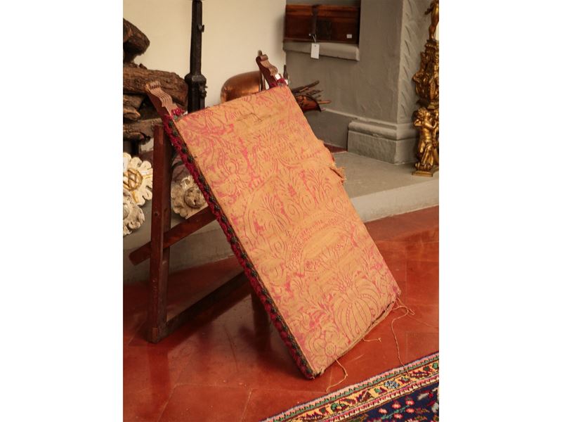 Antico schienale da lettura in noce