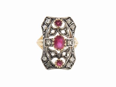Anello in Oro Giallo e Argento con Diamanti e Rubini