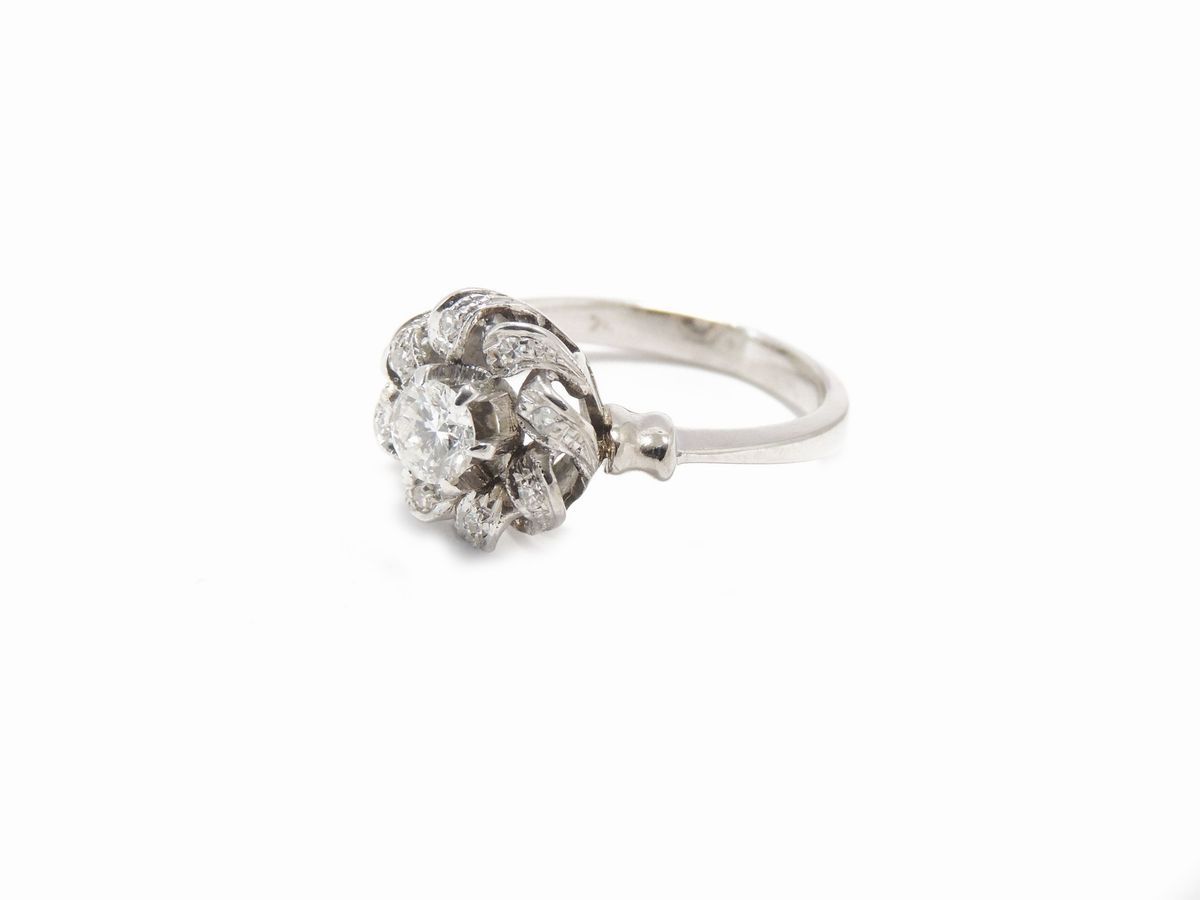Anello in Oro Bianco con Diamanti