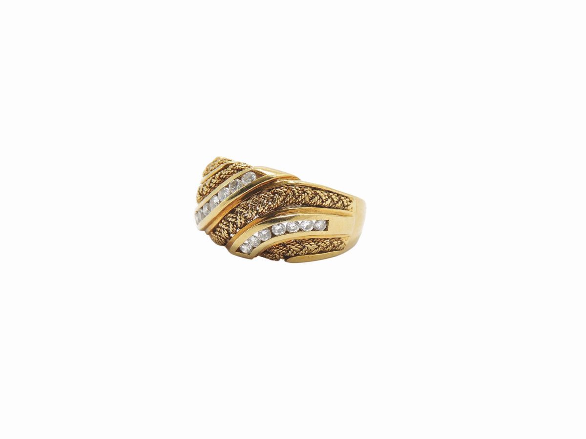Anello a Fascia in Oro Giallo con Diamanti