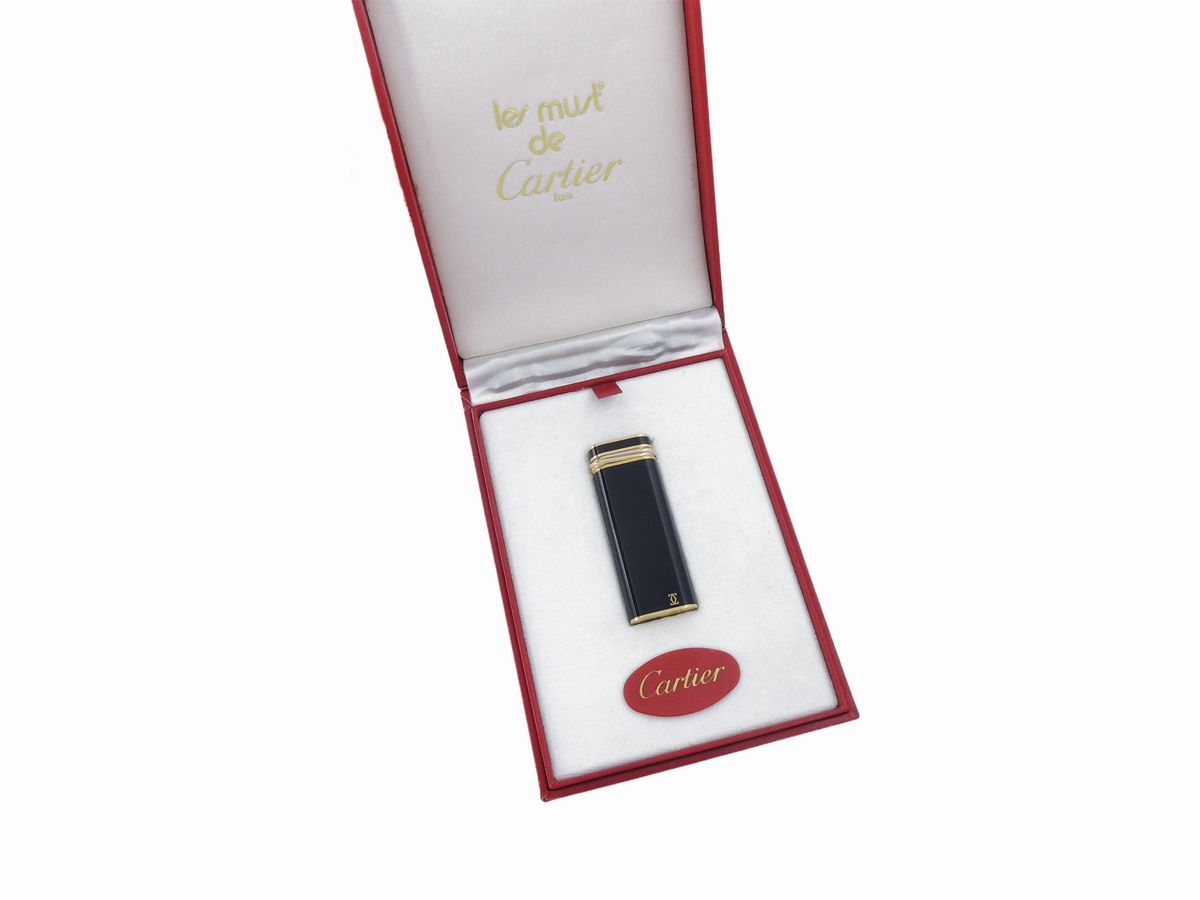 Accendino le Must De Cartier Trinity Placcato Oro Giallo e Lacca Nera
