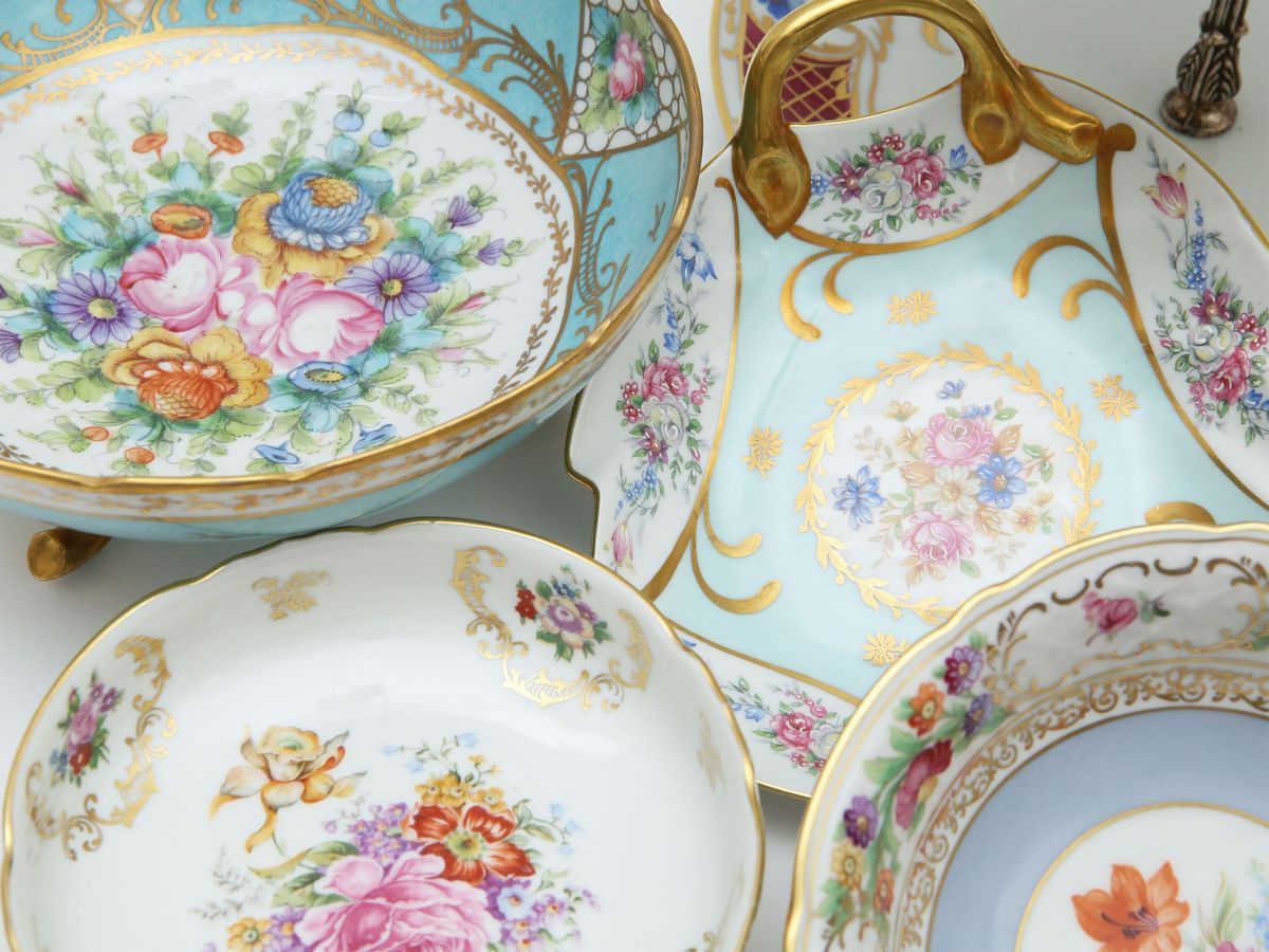 Assortimento di Porcellane di Varie Manifatture