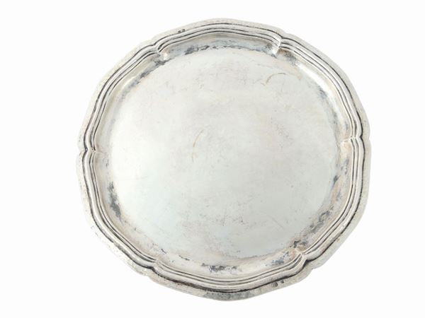 Circular tray in silver