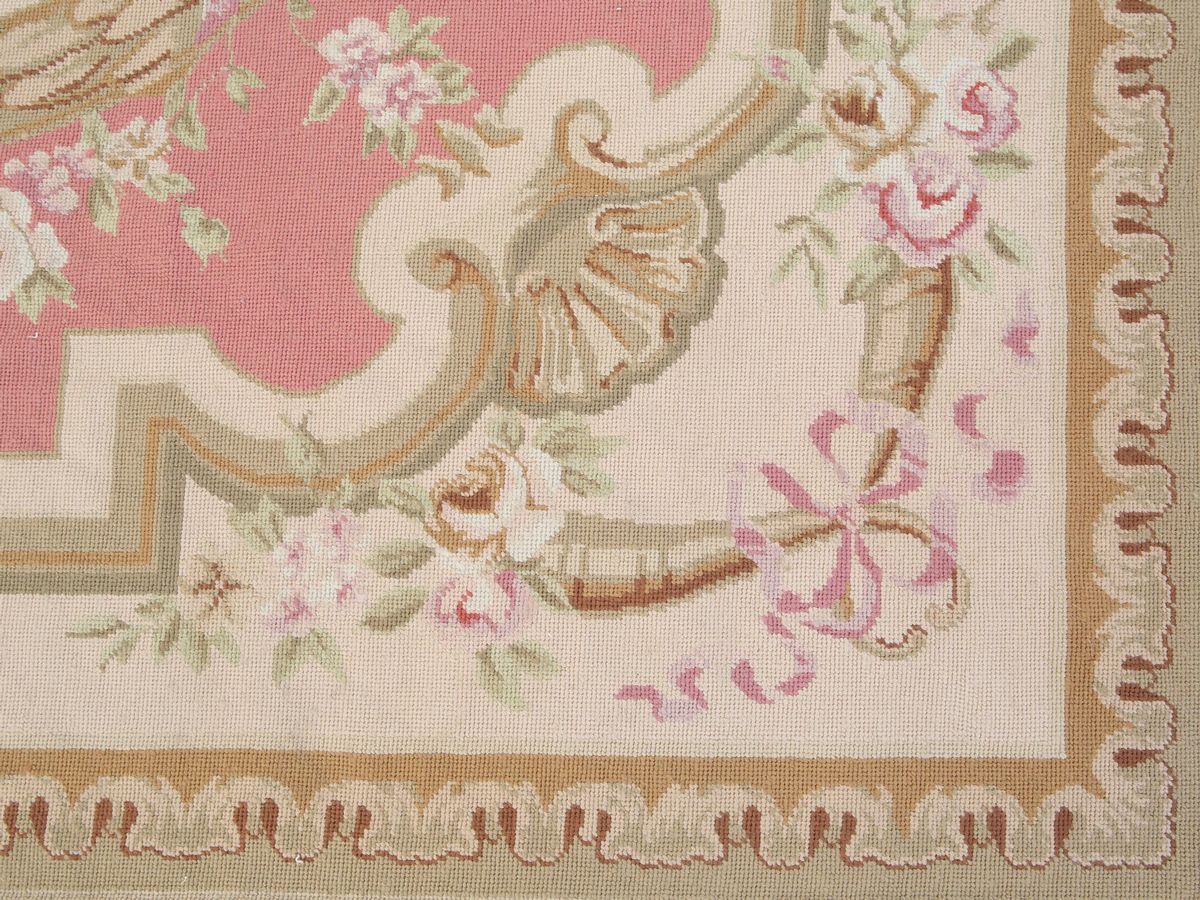 Tappeto Realizzato a Piccolo Punto in Stile Aubusson