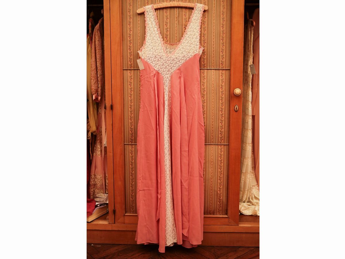 Assorimento di Lingerie da Letto D'epoca