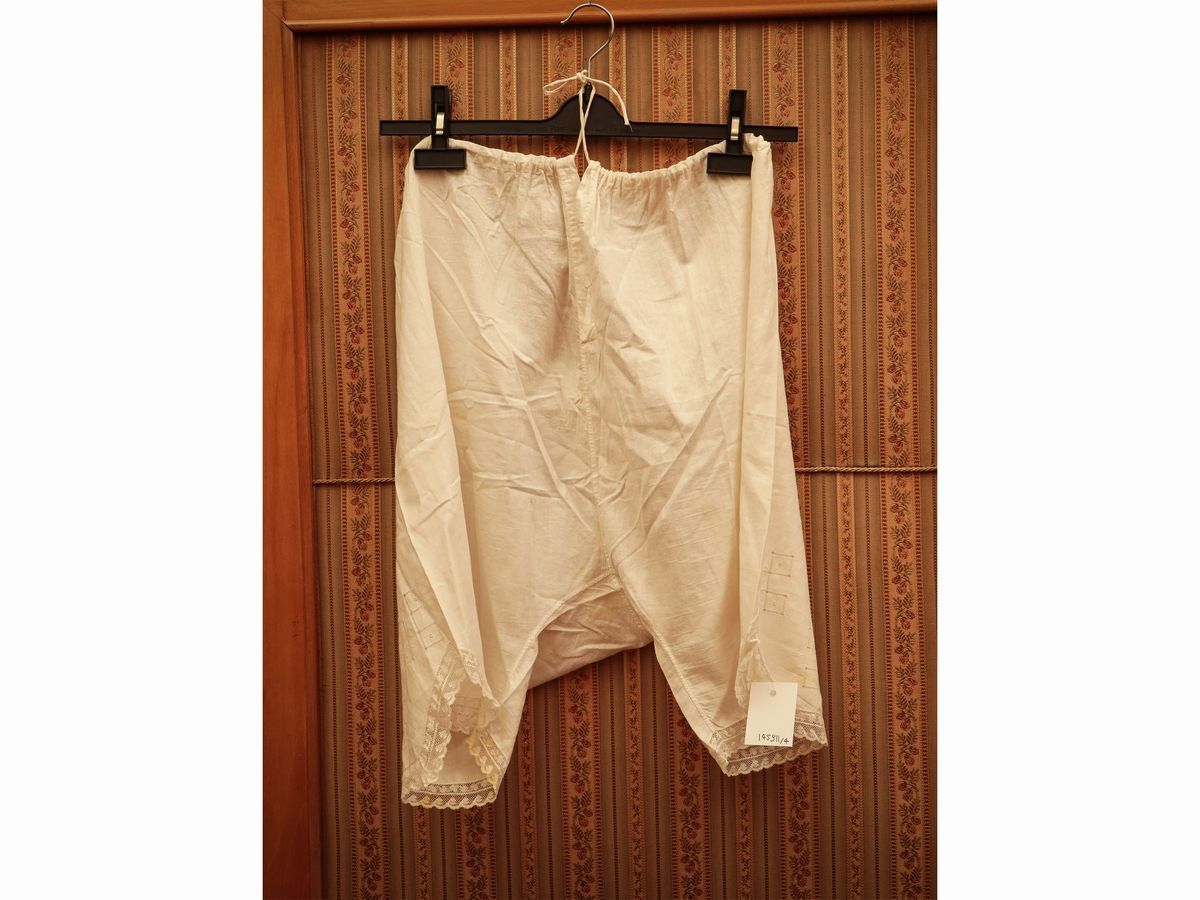 Assorimento di Lingerie da Letto D'epoca