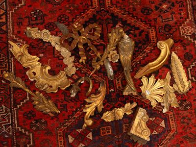 Miscellanea di Frammenti in Legno Intagliato e Dorato