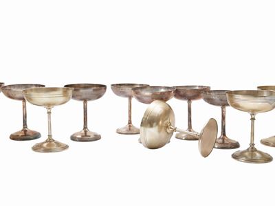 Serie di Quindici Coppe da Champagne in Metallo Argentato