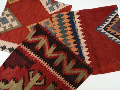 Quattro Copricuscini in Tessuto Kilim