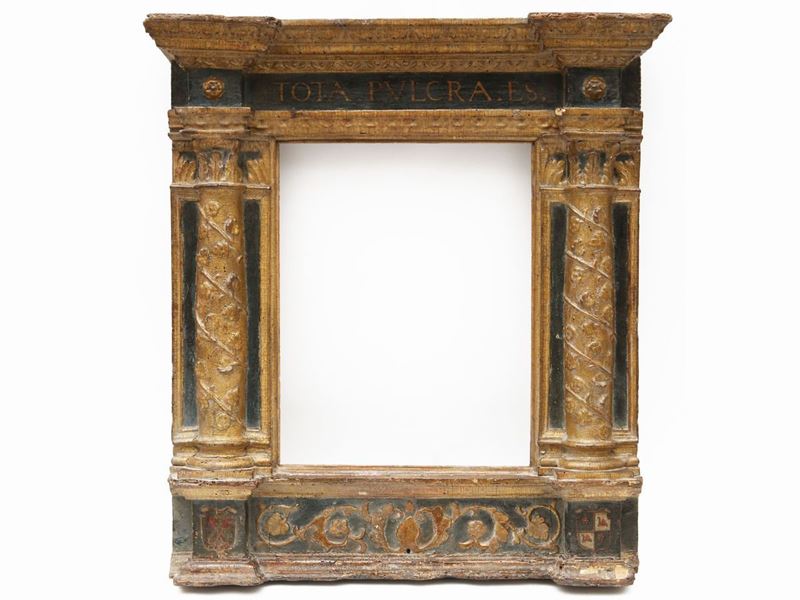 Cornice da Specchio a Edicola in Legno Ebanizzato e Lumeggiato in Oro