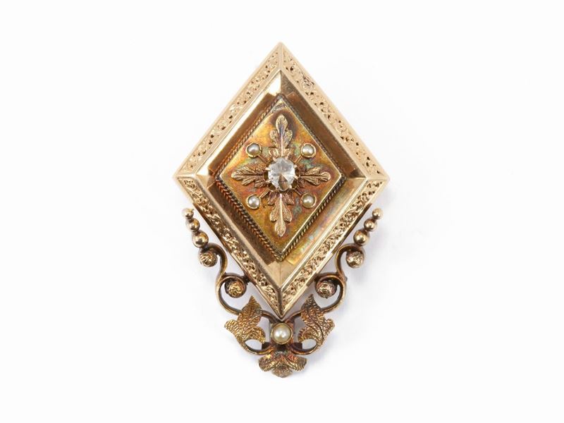 Spilla in Oro Rosa a Basso Titolo con Diamante e Microperle