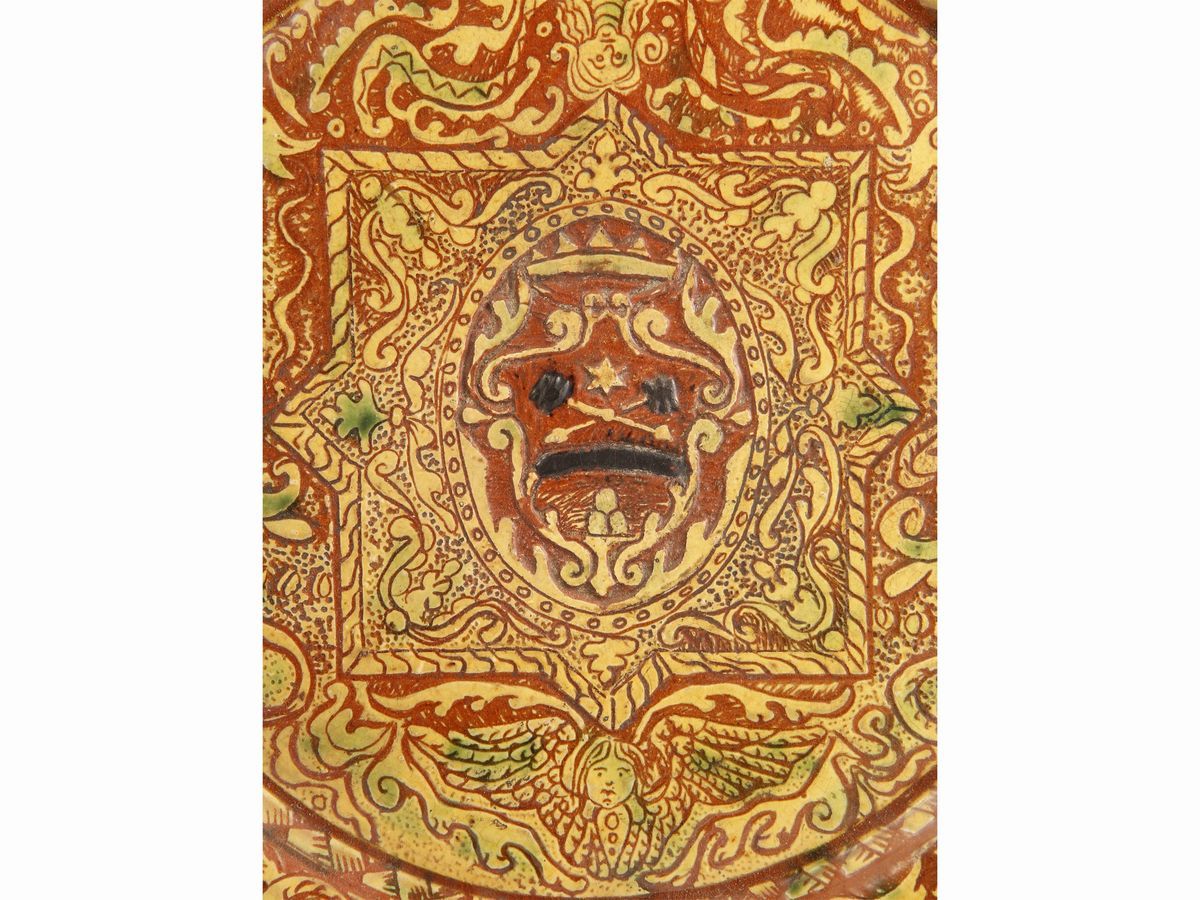 Piatto in Terracotta Ingobbiata e Invetriata