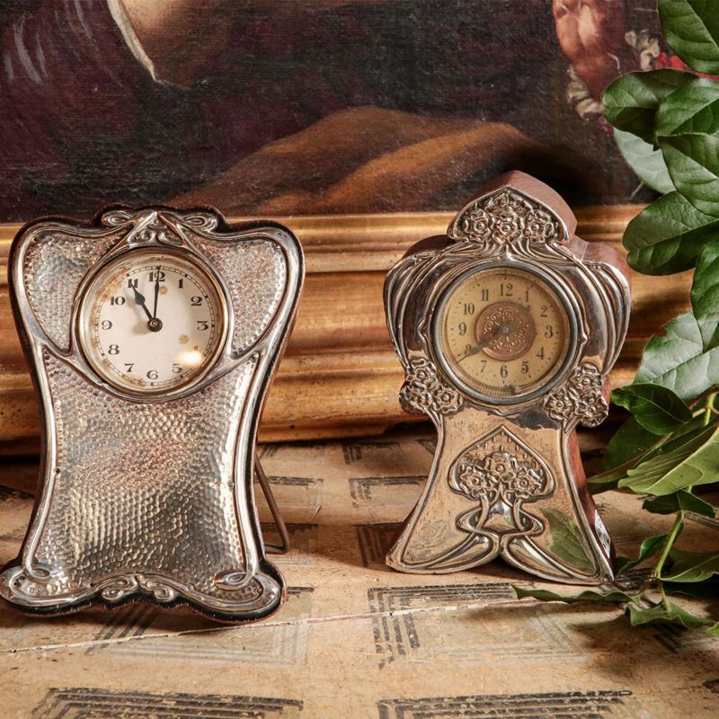 Due Piccoli Orologi Liberty da Tavolo