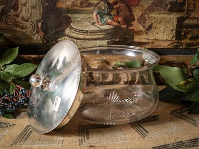 Scatola per Bon Bon in Cristallo con Coperchio in Argento