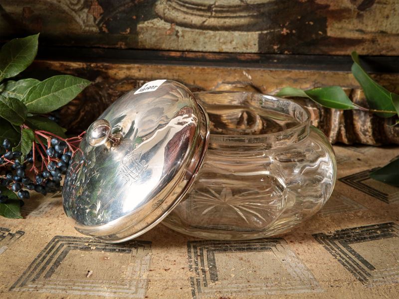 Scatola per Bon Bon in Cristallo con Coperchio in Argento