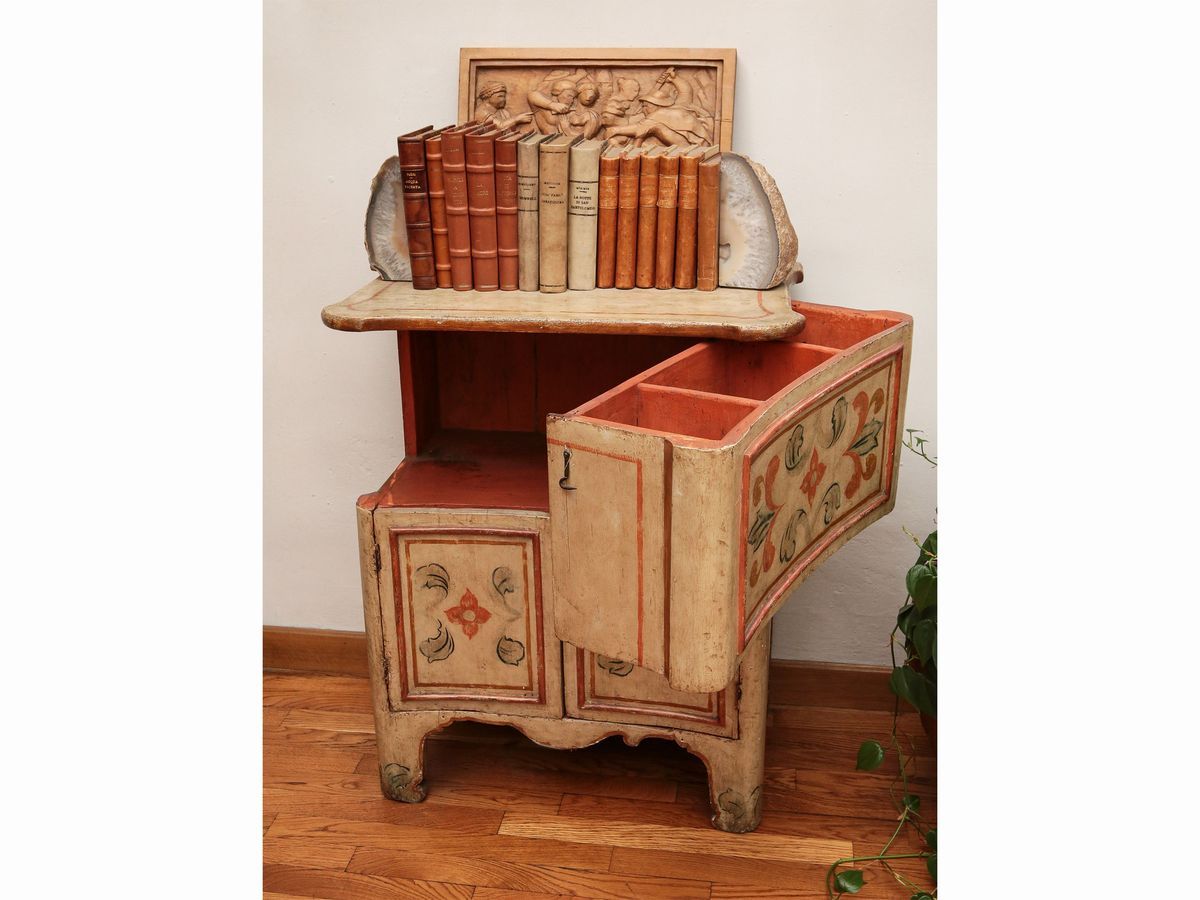 Comodino in Legno Laccato Color Crema